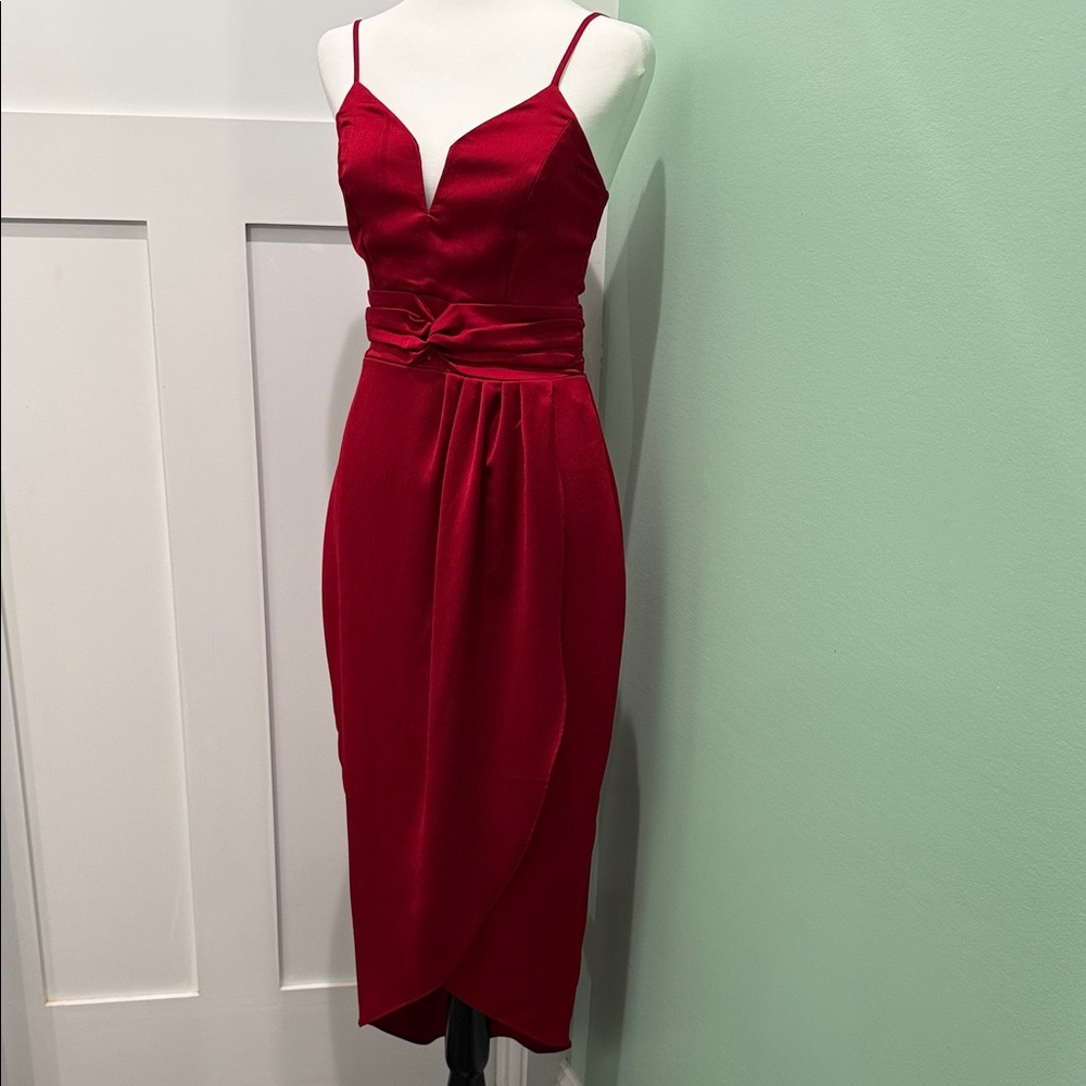 Express Red Pleated Spaghetti Strap Shoulder Dress. Size XS